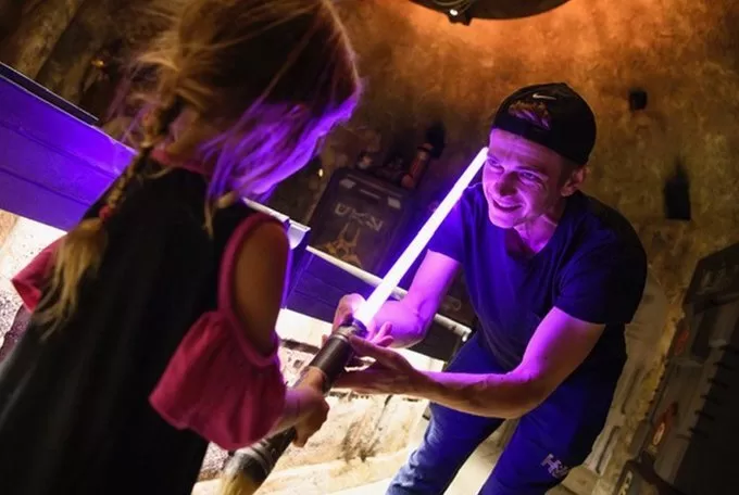 Hayden Christensen and his daughter are massive Star Wars fans | Agents of Fandom